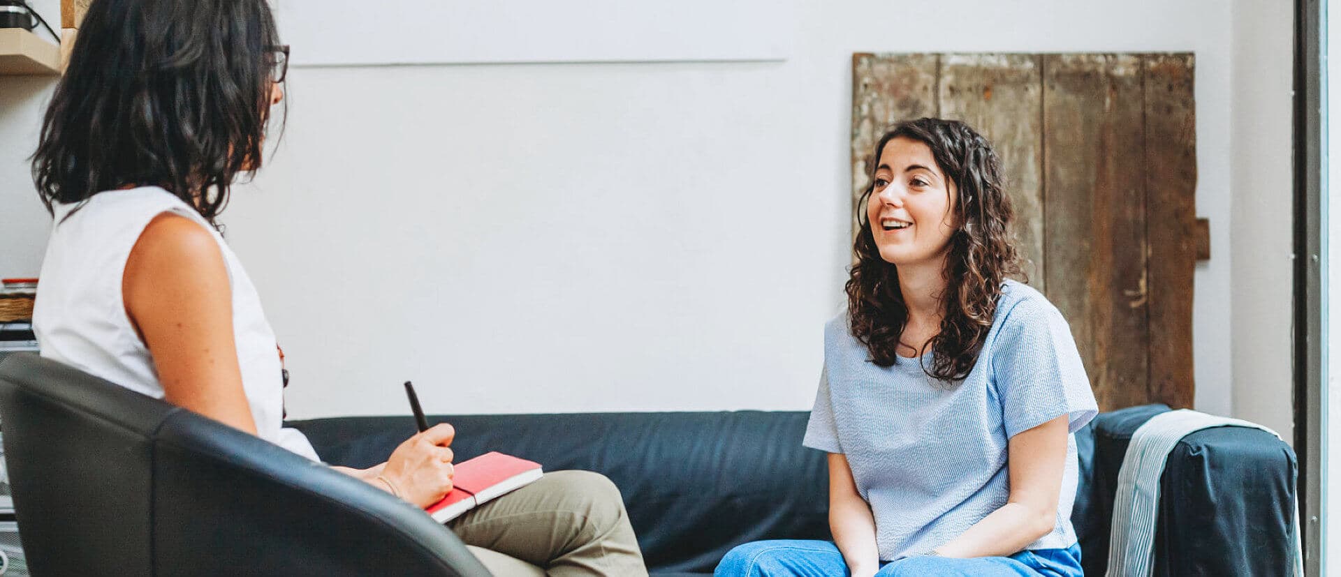woman sharing to the therapist